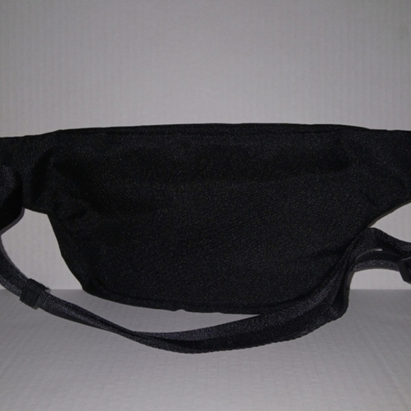 Vera Bradley Large Portnoy Crossbody Belt Bag, Lightweight Nylon, Black - Picture 8 of 10